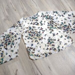 Tramp batwing sleeves butterfly top